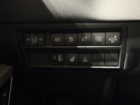 Used 2023 Toyota Tundra Limited w/ Power Package AWD/4WD image 18