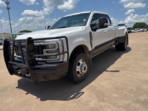 Used 2024 Ford F350 King Ranch w/ FX4 Off-Road Package AWD/4WD image 3