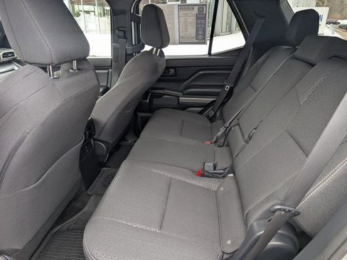 Used 2025 Toyota 4Runner SR5 image 18