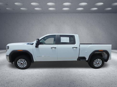 Used 2025 GMC Sierra 2500 Pro w/ 1SA Pro Safety Plus Package AWD/4WD image 4