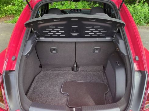 Used 2013 Volkswagen Beetle Turbo FWD image 25