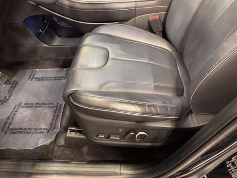 Used 2025 Hyundai Palisade Calligraphy image 19