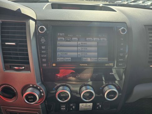 Used 2010 Toyota Sequoia Limited image 23