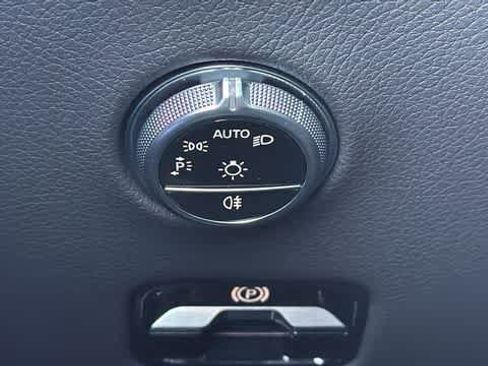 Certified 2026 Mercedes-Benz GLC 300 4MATIC image 18