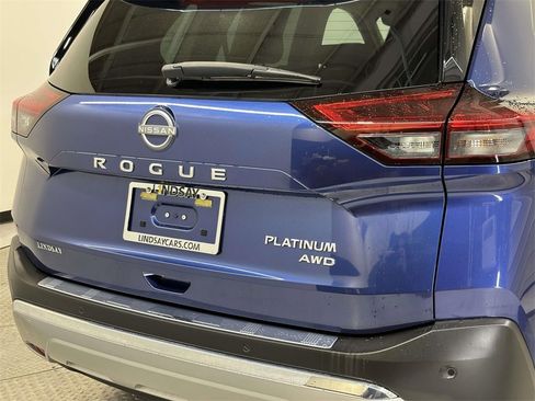 Used 2023 Nissan Rogue Platinum w/ Platinum Premium Package image 8