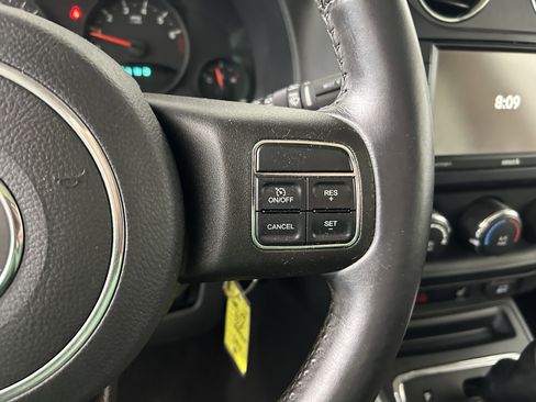 Used 2012 Jeep Patriot Latitude w/ Sun/Sound Group AWD/4WD image 15