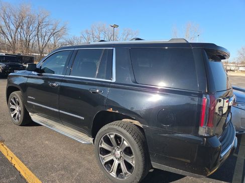 Used 2015 GMC Yukon Denali w/ Touring Package image 2