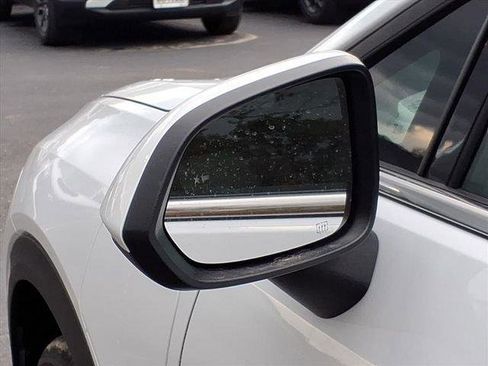 New 2026 Chevrolet Equinox EV LT image 14