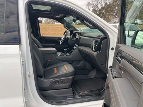 Used 2025 GMC Sierra 1500 AT4 w/ AT4 Premium Package image 33
