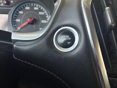 Used 2020 Chevrolet Traverse LS FWD image 16
