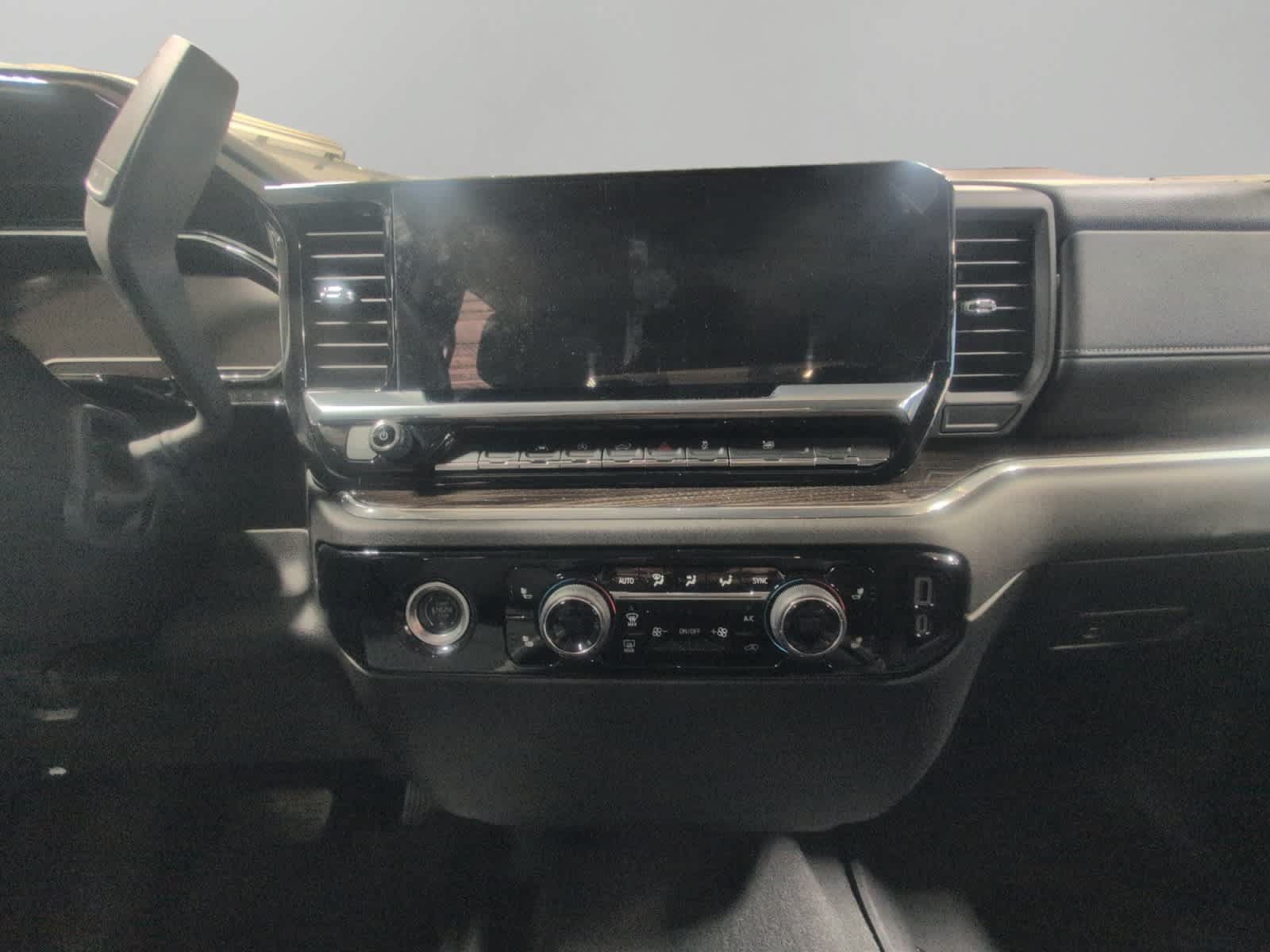 Used 2023 Chevrolet Silverado 1500 RST AWD/4WD image 11