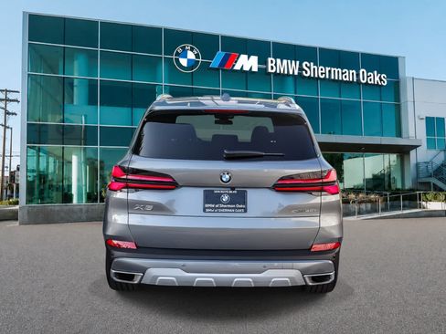 Used 2026 BMW X5 sDrive40i w/ Premium Package RWD image 5