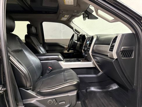 Used 2019 Ford F250 Lariat w/ Lariat Ultimate Package image 54