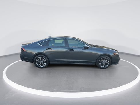 Used 2023 Honda Accord EX image 2
