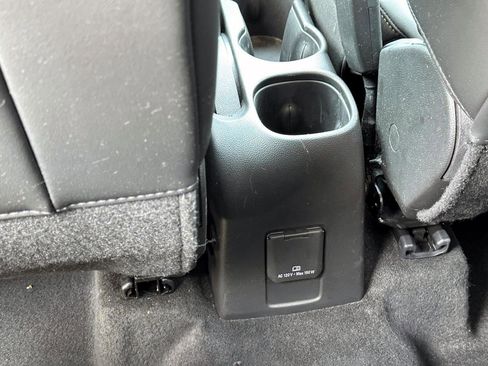 Certified 2022 Chevrolet Trax LT w/ LT Convenience Package image 12