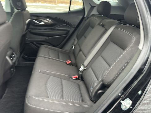 Used 2024 GMC Terrain SLE w/ Driver Convenience Package image 16