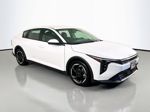 Certified 2025 Kia K4 EX FWD image 13