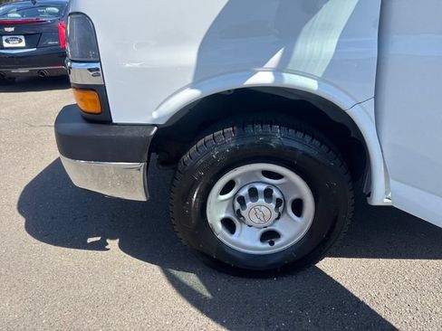 Used 2019 Chevrolet Express 2500 w/ Driver Convenience Package RWD image 27