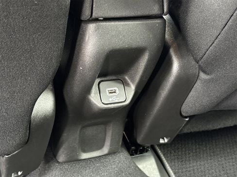 Used 2021 Jeep Renegade Latitude image 12