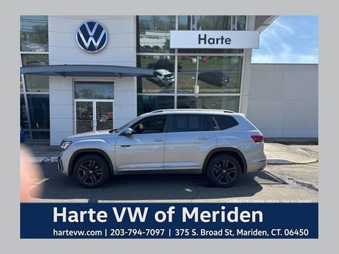 Certified 2022 Volkswagen Atlas SEL R-Line AWD/4WD image 1