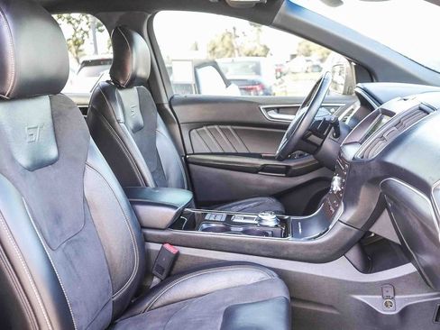 Used 2019 Ford Edge ST w/ Equipment Group 401A AWD/4WD image 16
