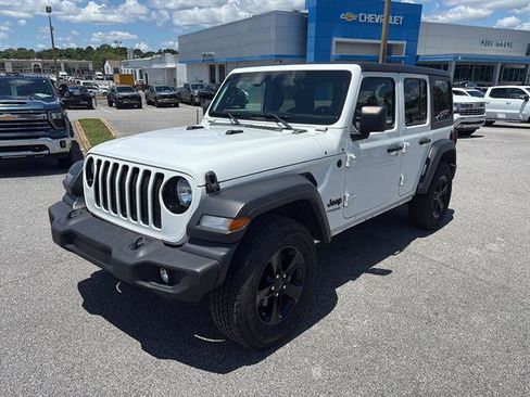 Used 2022 Jeep Wrangler Unlimited Sport AWD/4WD image 2