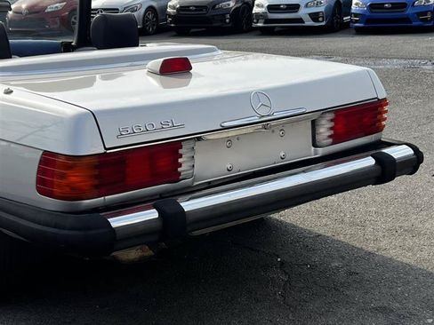 Used 1987 Mercedes-Benz 560 SL image 5