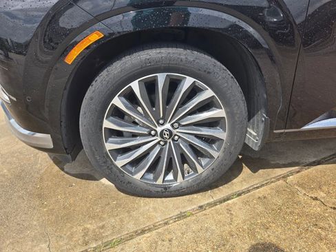 Used 2023 Hyundai Palisade Calligraphy image 10