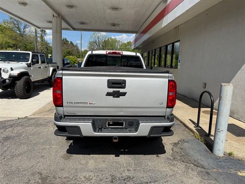 Used 2019 Chevrolet Colorado LT w/ LT Convenience Package AWD/4WD image 12