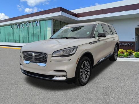 Used 2020 Lincoln Aviator Reserve w/ Elements Package Plus AWD/4WD image 8