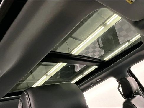 Used 2021 Ford F150 Lariat w/ Equipment Group 502A High image 18