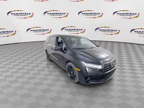 Used 2023 Honda Odyssey Sport image 2