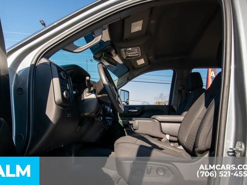 Used 2024 Chevrolet Silverado 2500 Custom w/ Custom Value Package image 12