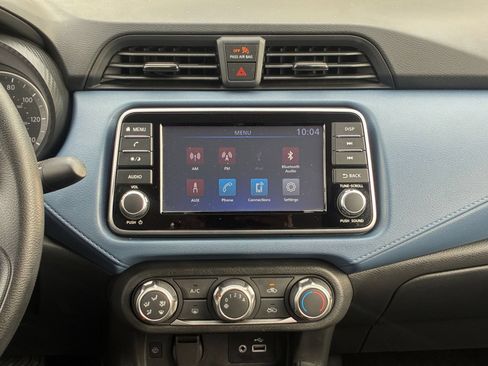Used 2025 Nissan Versa SV FWD image 16