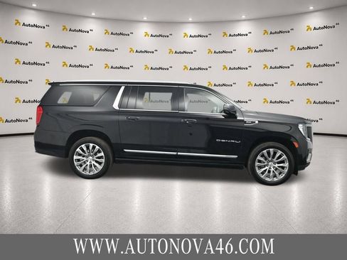 Used 2023 GMC Yukon XL Denali AWD/4WD image 10