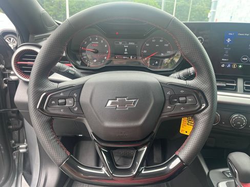 Used 2026 Chevrolet Trax RS w/ Driver Confidence Package FWD image 18