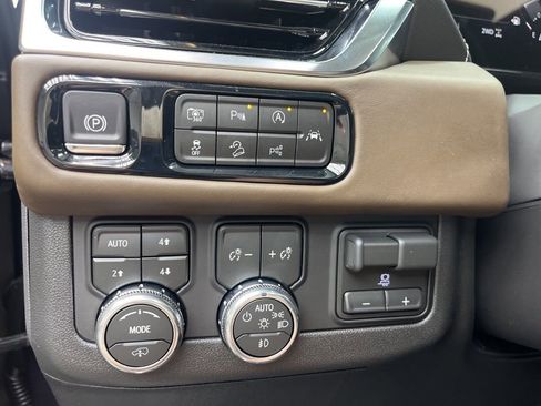 New 2026 GMC Yukon XL Denali Ultimate AWD/4WD image 15