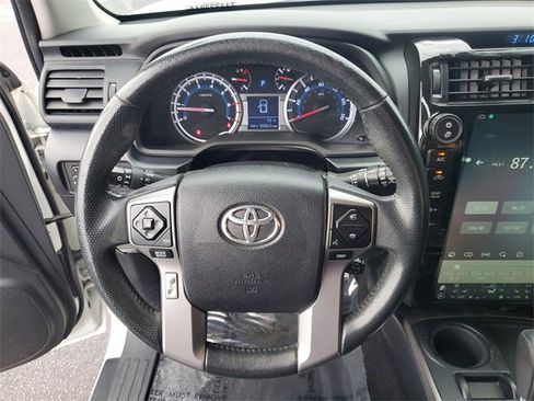 Used 2018 Toyota 4Runner SR5 image 16
