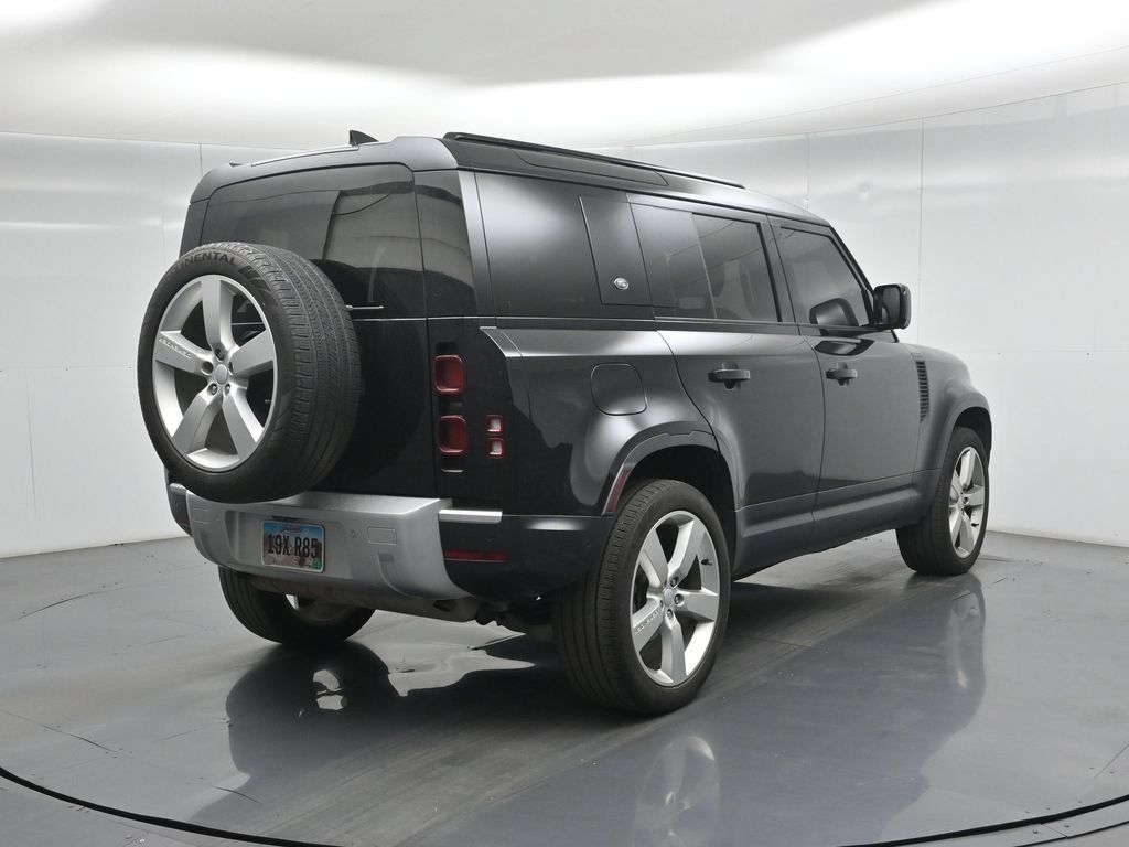 Used 2024 Land Rover Defender 110 S AWD/4WD image 3