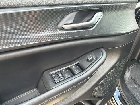 Used 2024 Jeep Grand Cherokee L Altitude RWD image 13