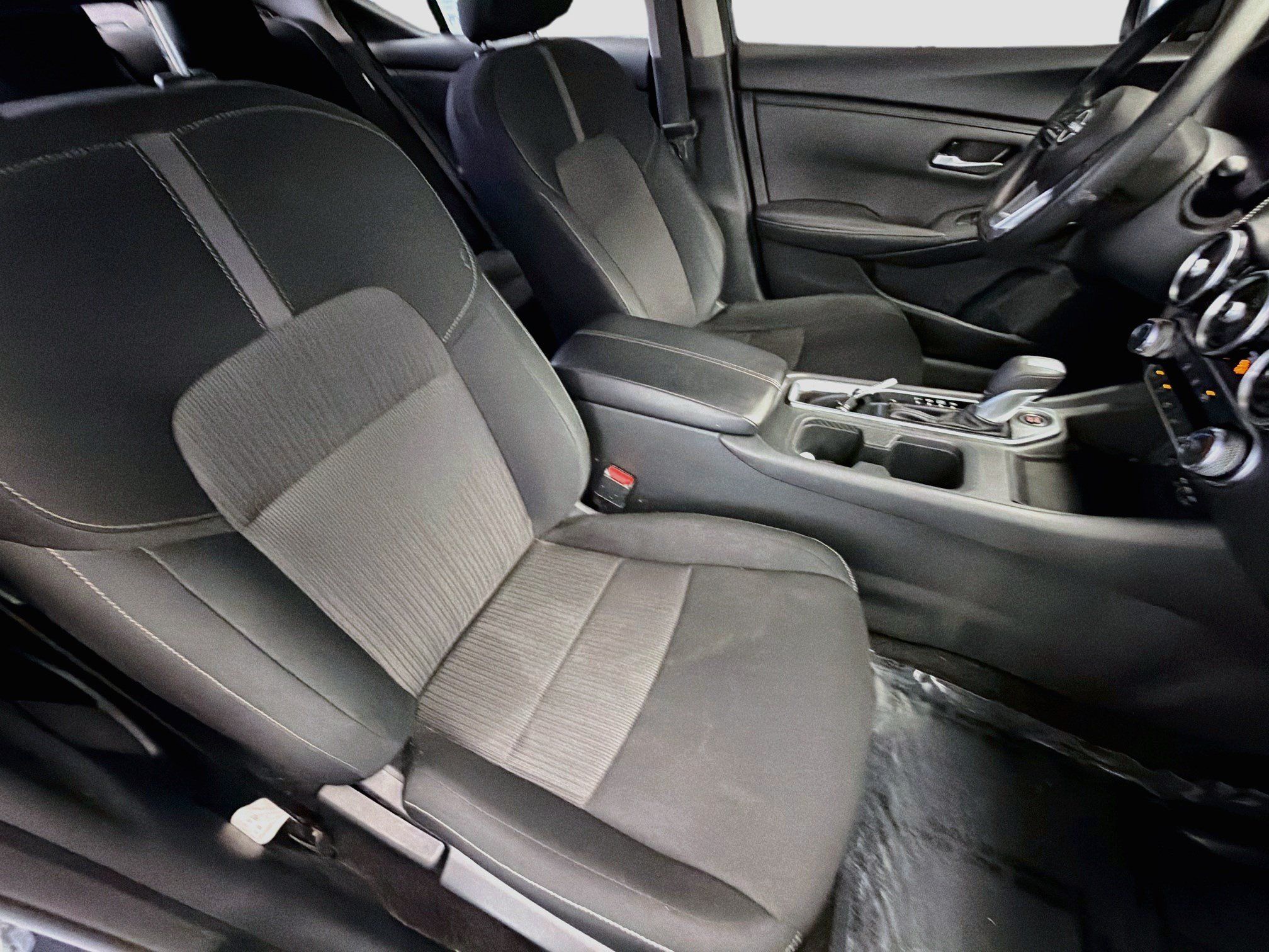 Used 2025 Nissan Sentra SV FWD image 15
