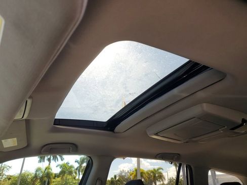 Used 2021 Honda Pilot Touring image 18