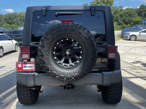 Used 2013 Jeep Wrangler Unlimited Sport AWD/4WD image 5