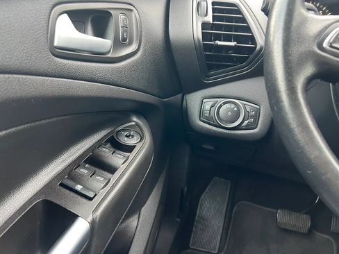 Used 2018 Ford Escape SEL w/ Ford Safe & Smart Package FWD image 19