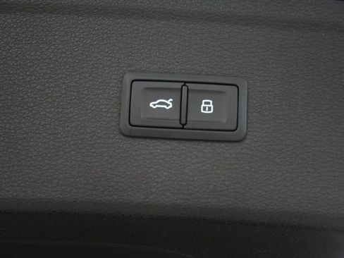 Used 2018 Audi Q5 2.0T Premium AWD/4WD image 9