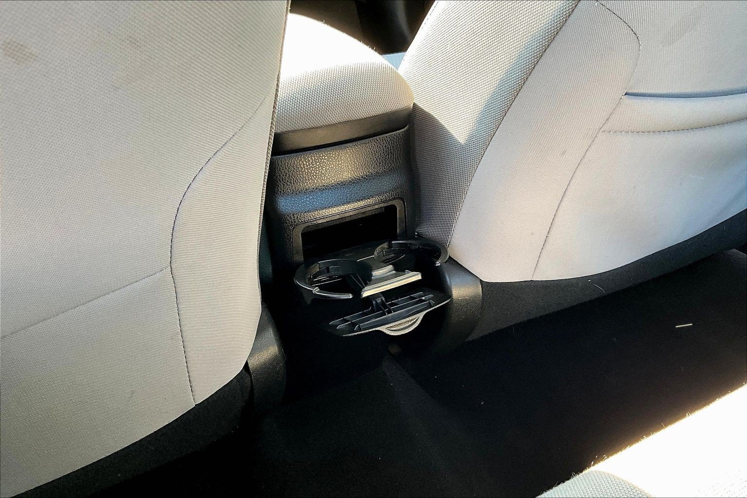 Used 2017 Toyota Corolla LE FWD image 9