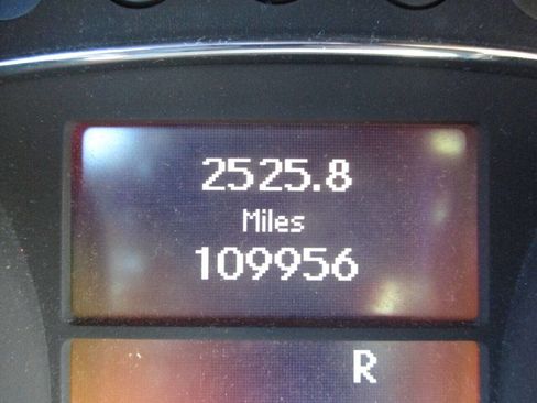 Used 2010 Mercedes-Benz ML 350 ML 350 4MATIC AWD 4dr SUV image 28