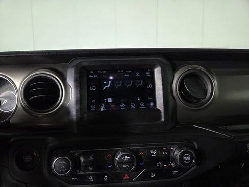 Used 2018 Jeep Wrangler Sport image 20