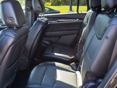 Used 2024 Cadillac XT6 Sport image 14