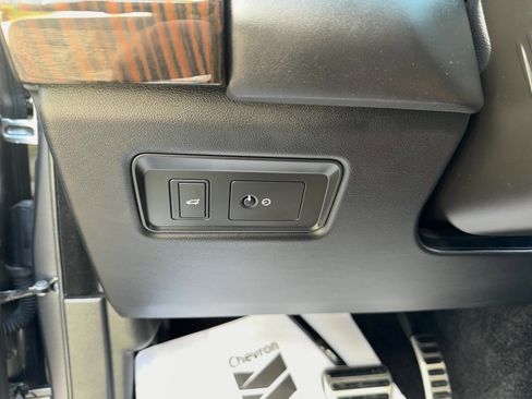 Used 2016 Land Rover Range Rover Supercharged AWD/4WD image 16
